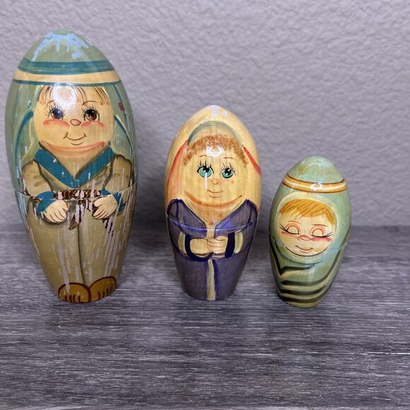 Vintage Wooden 3 Piece Russian Nesting Doll Girl Boy Baby - Picture 1 of 5